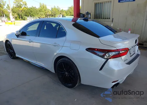 2022 Toyota Camry Xse z USA, uszkodzony, nr VIN 4T1K61AK7NU066909